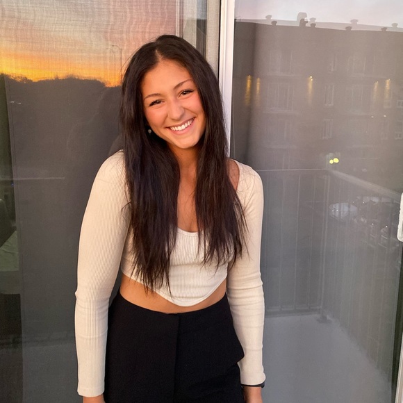 Meet your Posher, T - Picture 1 of 1